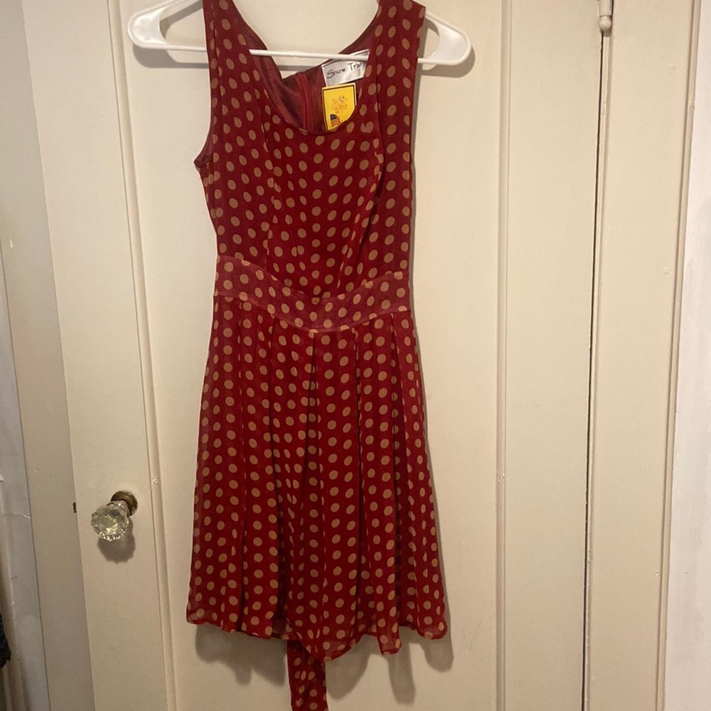 Snow Traffic long sleeveless dress red and brown spots